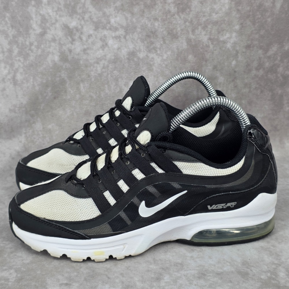 Nike Air Max VG-R Black White Running Shoes Womens Size 7 Sneakers CT1730-002
